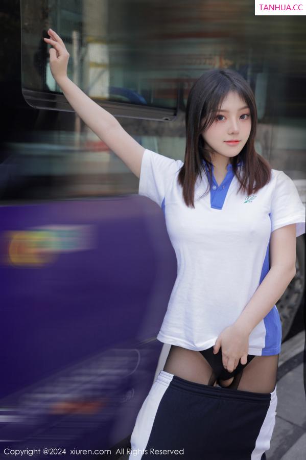 豆瓣酱  [XiuRen]高清写真图 2024.01.19 No.7994 豆瓣酱 制服美臀第17张图片